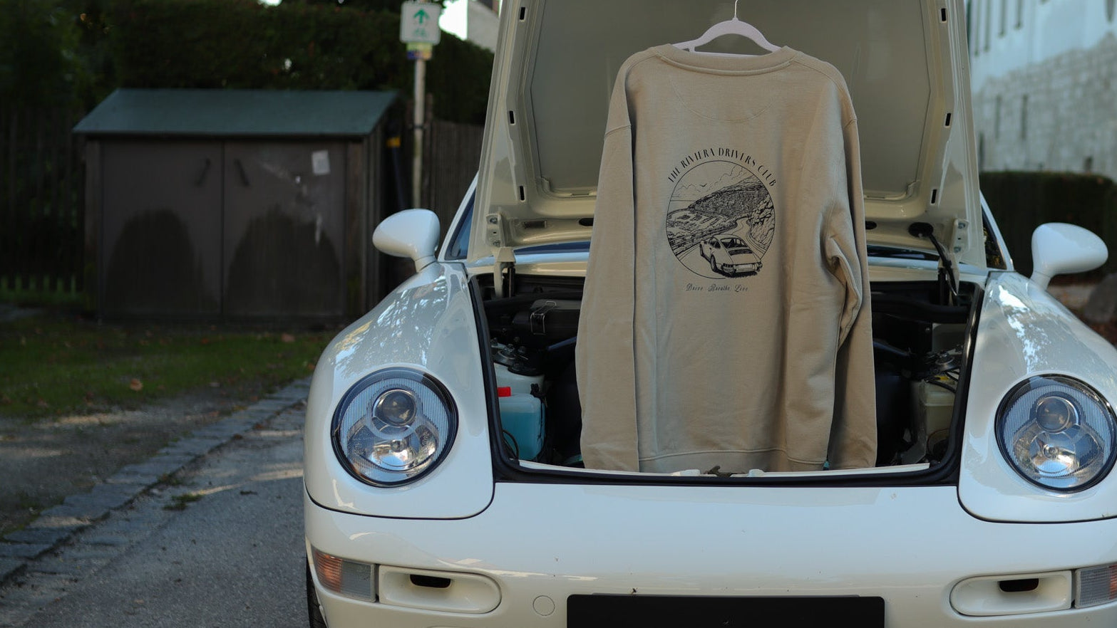Automotive Streetwear für Autoenthusiasten | Cartic Fashion